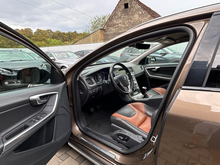 Volvo V60 Cross Country 2.0 D4 *garancija na km**full servisna**, fotografija 13