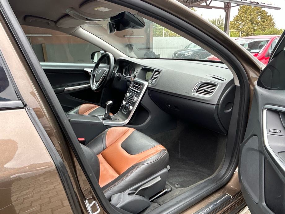 Volvo V60 Cross Country 2.0 D4 *garancija na km**full servisna**, fotografija 14