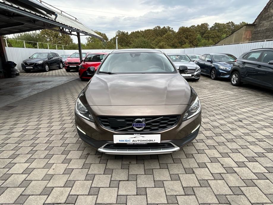 Volvo V60 Cross Country 2.0 D4 *garancija na km**full servisna**, fotografija 8