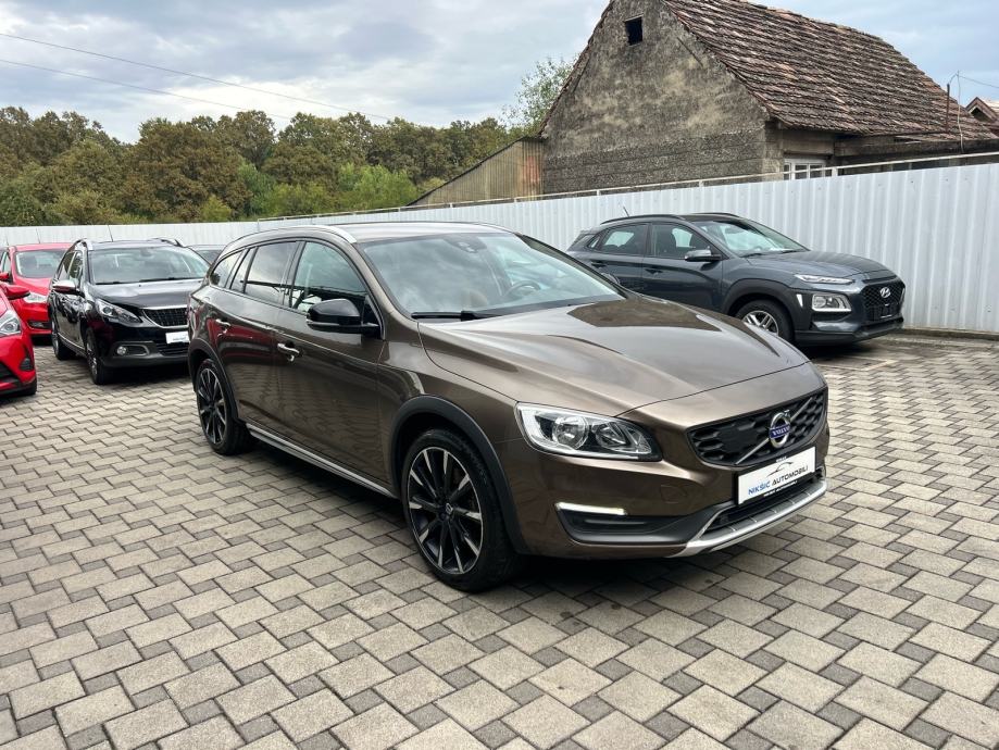 Volvo V60 Cross Country 2.0 D4 *garancija na km**full servisna**, fotografija 7
