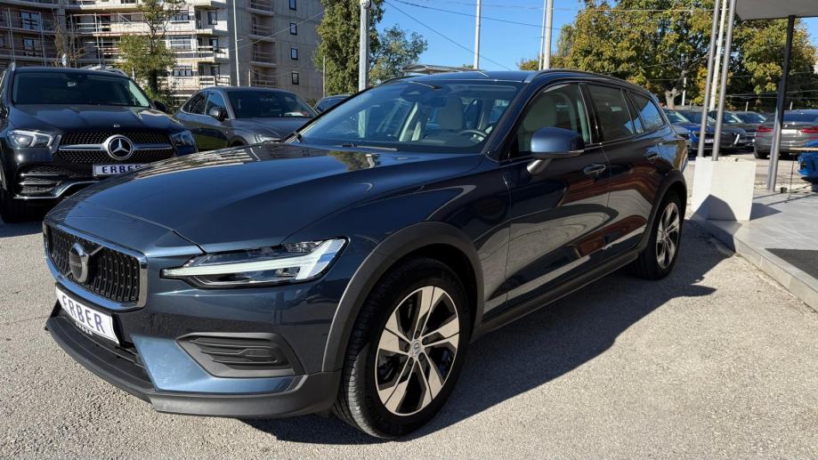 Volvo V60 Cross Country B4 (d) AWD aut. Core, fotografija 3