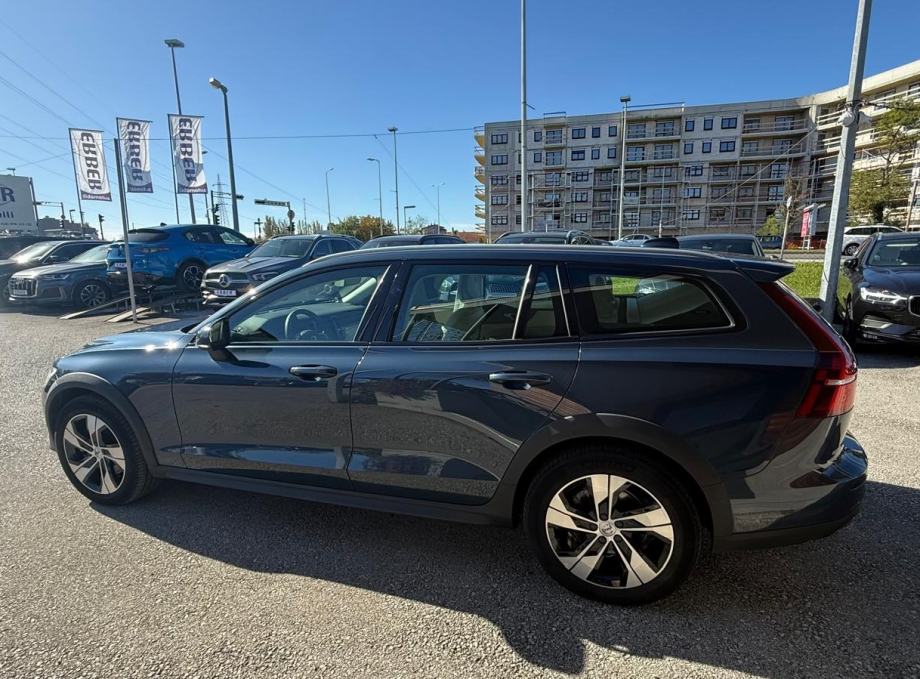 Volvo V60 Cross Country B4 (d) AWD aut. Core, fotografija 4
