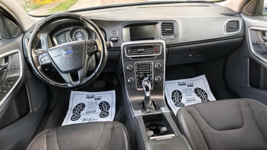 Volvo V60 D2 KINETIC SPORT. Automatik. Navi, koža, park senz., fotografija 10