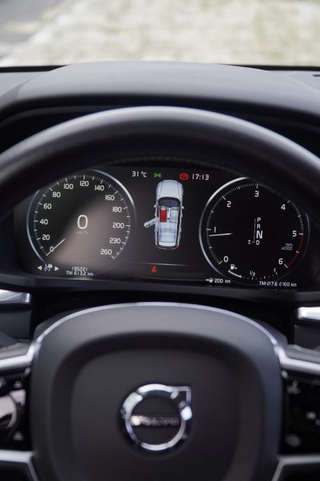 Volvo V60 D3 Inscription automatik 2019!!, fotografija 14