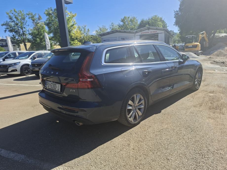Volvo V60 D3 Momentum, fotografija 3