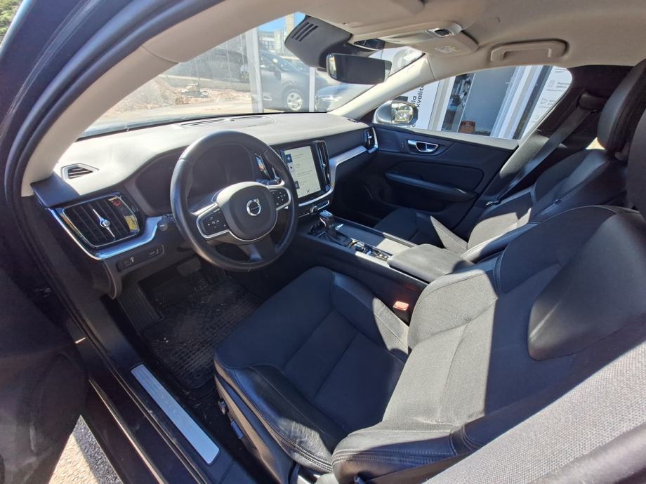 Volvo V60 D3 Momentum, fotografija 10