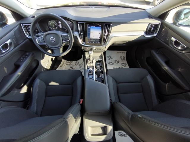 Volvo V60 D3 Momentum, fotografija 14