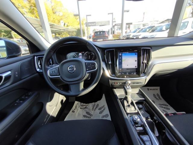 Volvo V60 D3 Momentum, fotografija 15