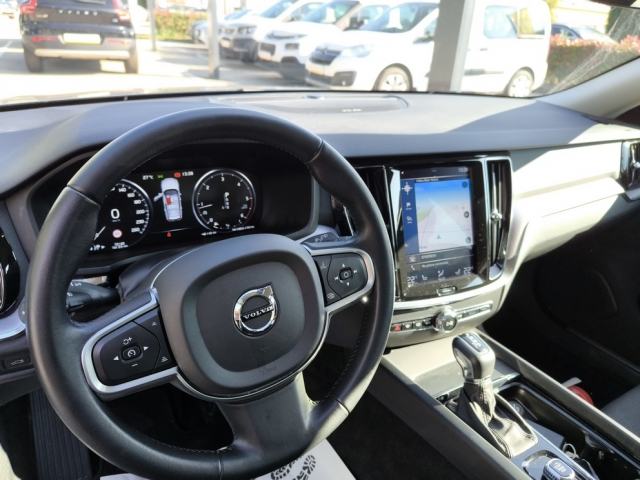 Volvo V60 D3 Momentum, fotografija 16