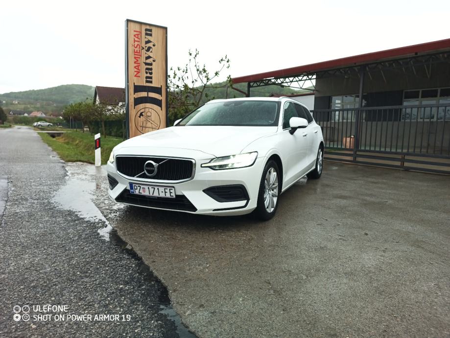 Volvo V60 d3, fotografija 2