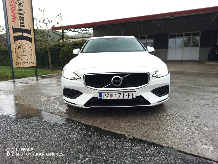 Volvo V60 d3, fotografija 3