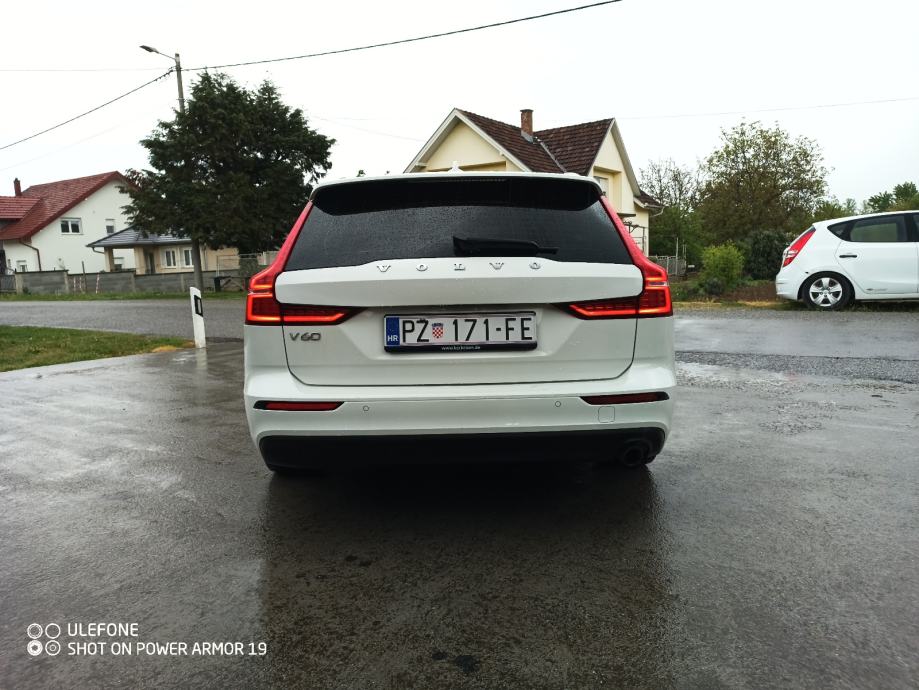 Volvo V60 d3, fotografija 6