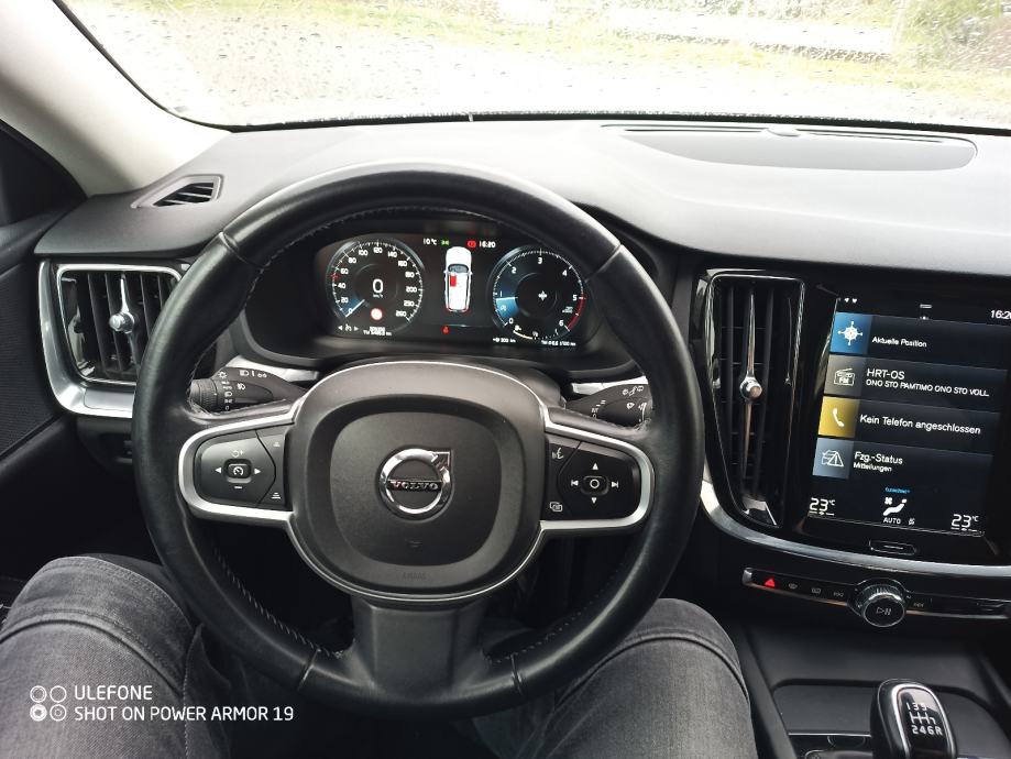 Volvo V60 d3, fotografija 12
