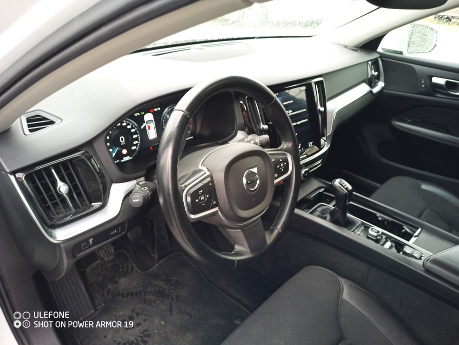 Volvo V60 d3, fotografija 10