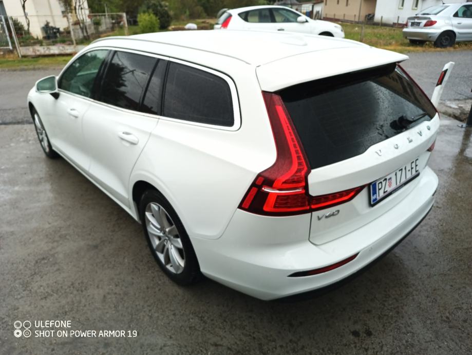 Volvo V60 d3, fotografija 9