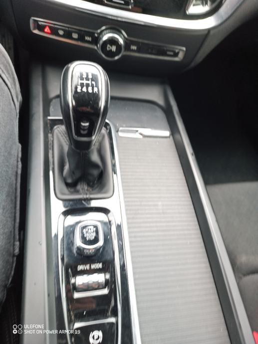 Volvo V60 d3, fotografija 13