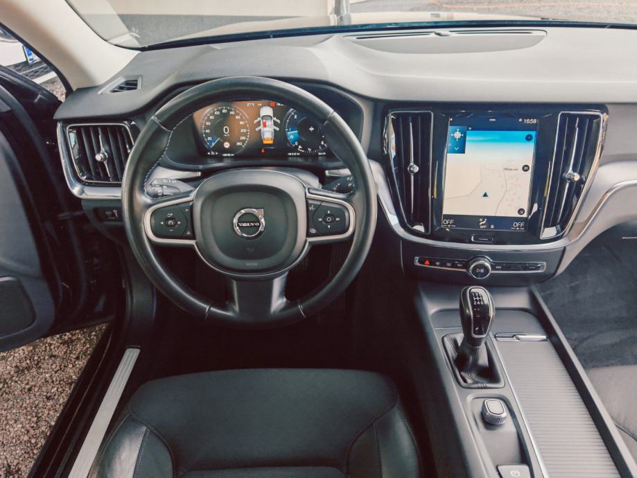Volvo V60 D3 2.0D 150 ks MOMENTUM,, STANJE NOVO NOVO ❗❗, fotografija 14