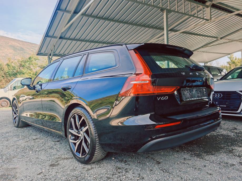 Volvo V60 D3 2.0D 150 ks MOMENTUM,, STANJE NOVO NOVO ❗❗, fotografija 8
