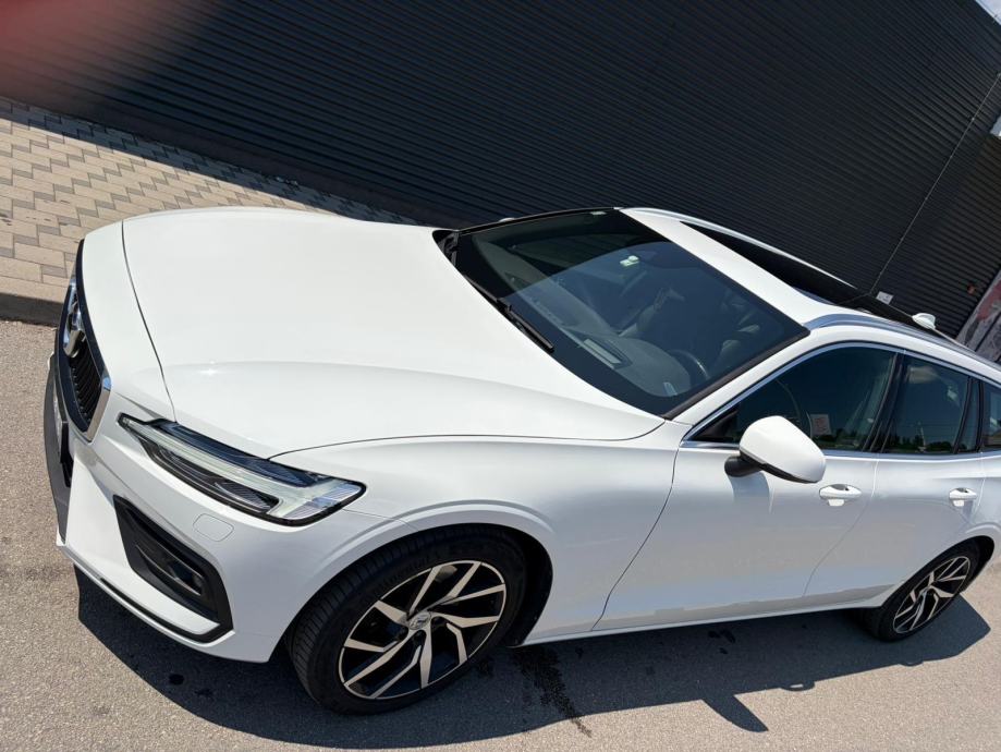 VOLVO V60 autom. D4 ODLIČAN, fotografija 4