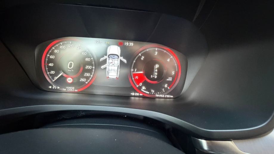 VOLVO V60 autom. D4 ODLIČAN, fotografija 11