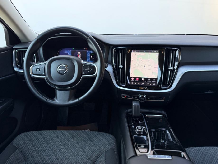 Volvo V60 Recharge T6 PLUG-IN HYBRID AWD CORE | 24MJ JAMSTVA | U PDV-U, fotografija 3