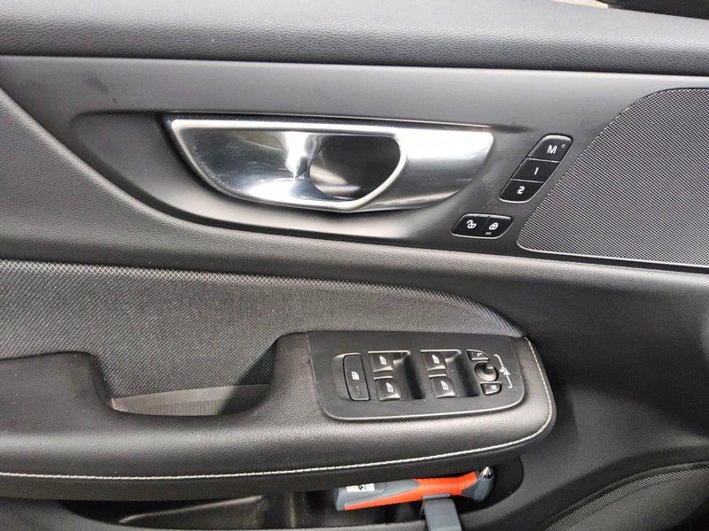 Volvo V60 T6 AWD R-Design automatik • ACC • LED, fotografija 10