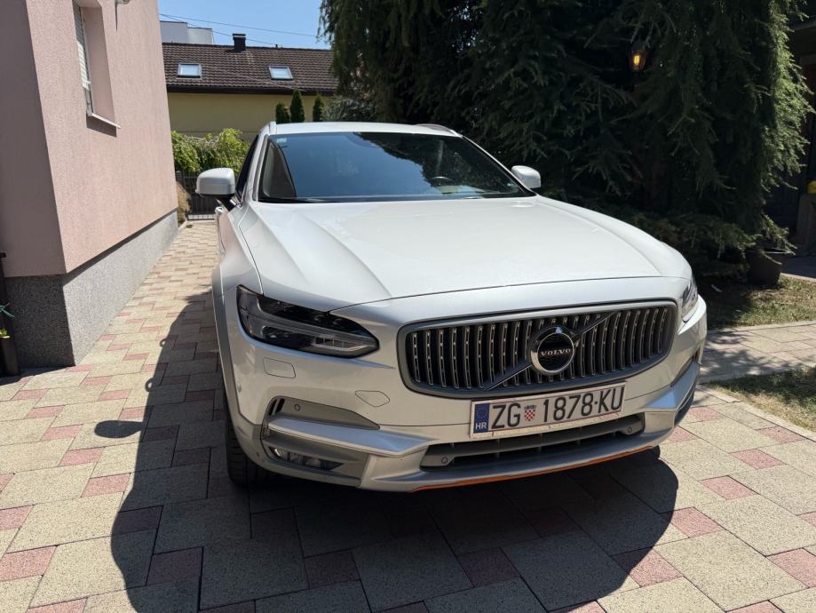 Volvo V90 Cross Country D4 AWD automatik Ocean Race, fotografija 4