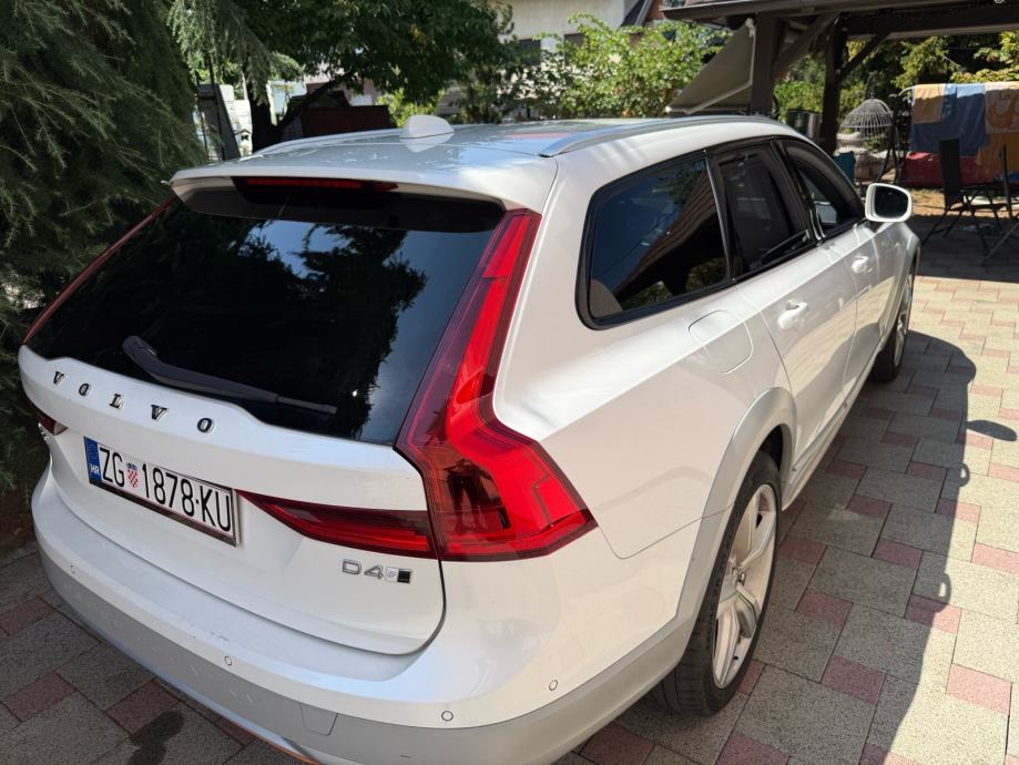 Volvo V90 Cross Country D4 AWD automatik Ocean Race, fotografija 7