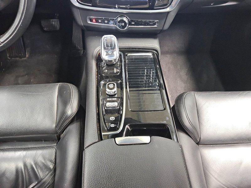 Volvo V90 T8 AWD Hybrid Inscription automatik • panorama • ACC, fotografija 6