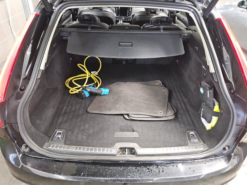 Volvo V90 T8 AWD Hybrid Inscription automatik • panorama • ACC, fotografija 13