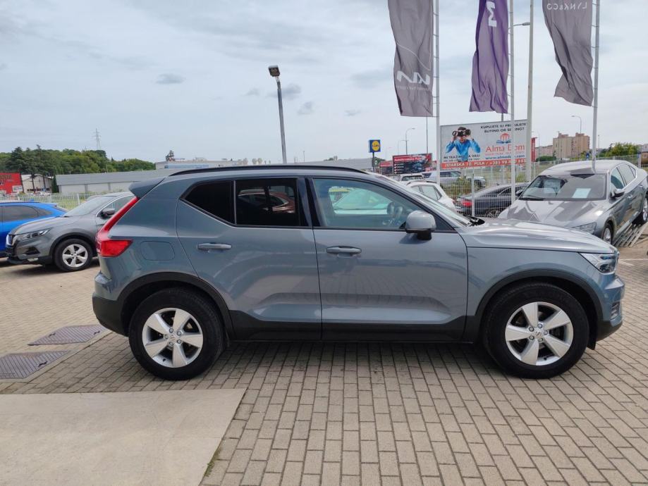 Volvo XC40 1.5 T3 MOMENTUM CORE, fotografija 6