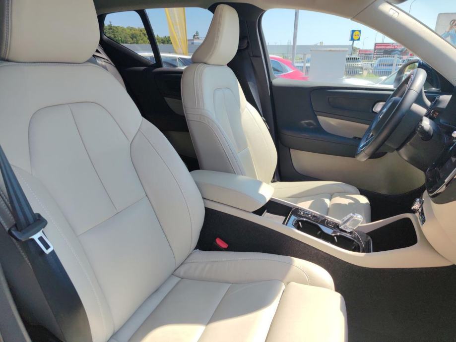 Volvo XC40 1.5T5 TWE 262HP ULTRA BRIGHT AT FWD DCT, NAV, KAMERA, TEMPO, fotografija 11