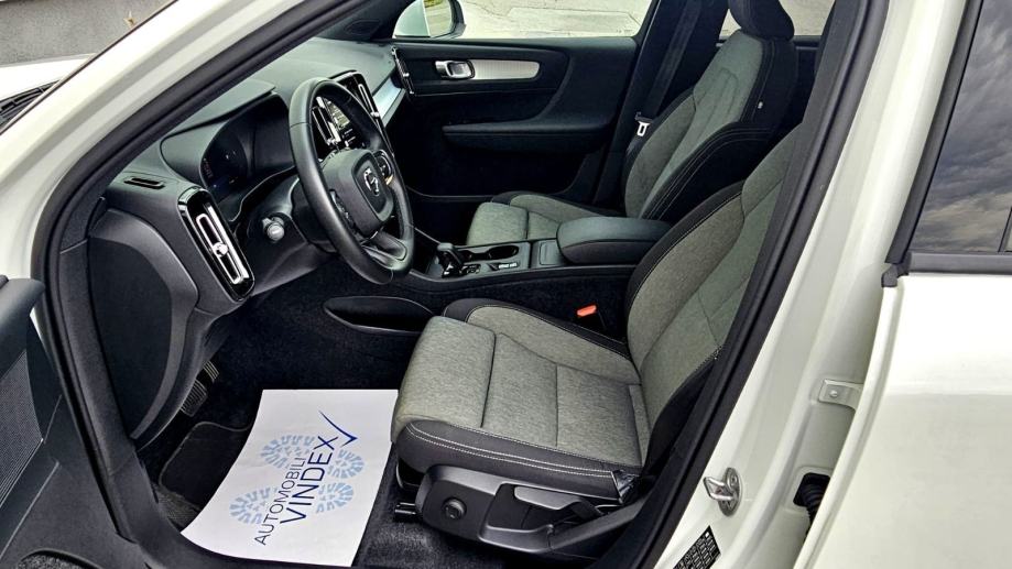 Volvo XC40 B3 2,0i automatik - 23000 km u PDVu HR auto, fotografija 9