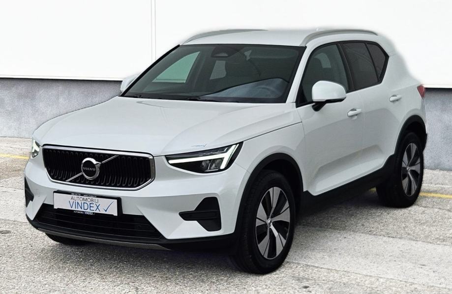 Volvo XC40 B3 2,0i automatik - 23000 km u PDVu HR auto, fotografija 3