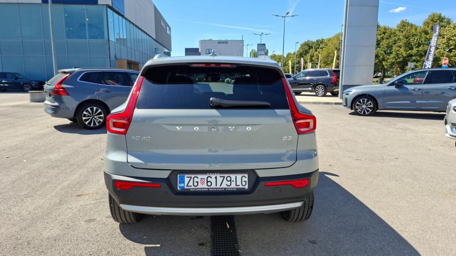 Volvo XC40 B3 MILD HYBRID PETROL CORE 163HP, JAMSTVO, fotografija 8