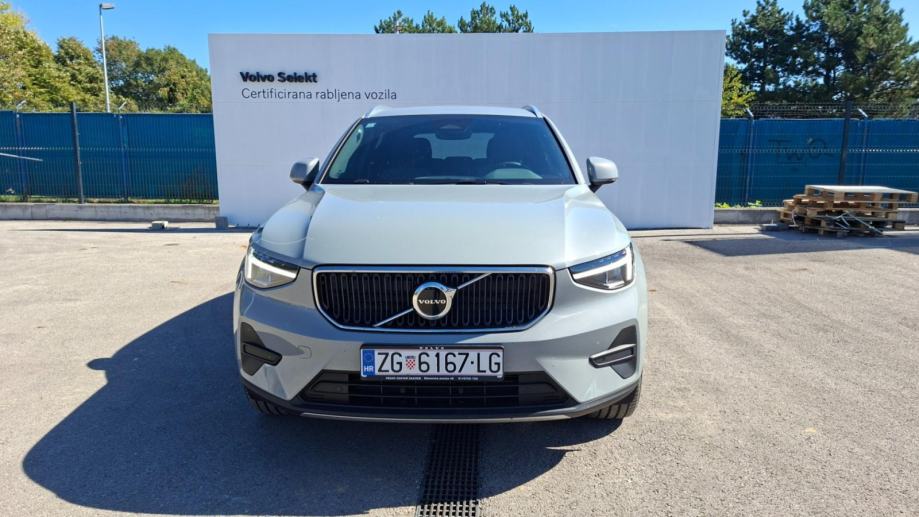 Volvo XC40 B3 MILD HYBRID PETROL CORE 163HP, JAMSTVO, fotografija 2