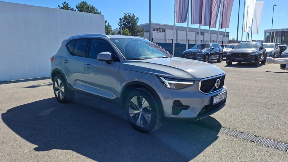 Volvo XC40 B3 MILD HYBRID PETROL CORE 163HP, JAMSTVO, fotografija 4