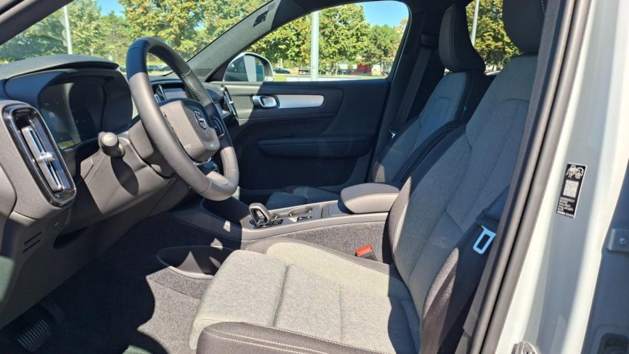 Volvo XC40 B3 MILD HYBRID PETROL CORE 163HP, JAMSTVO, fotografija 15