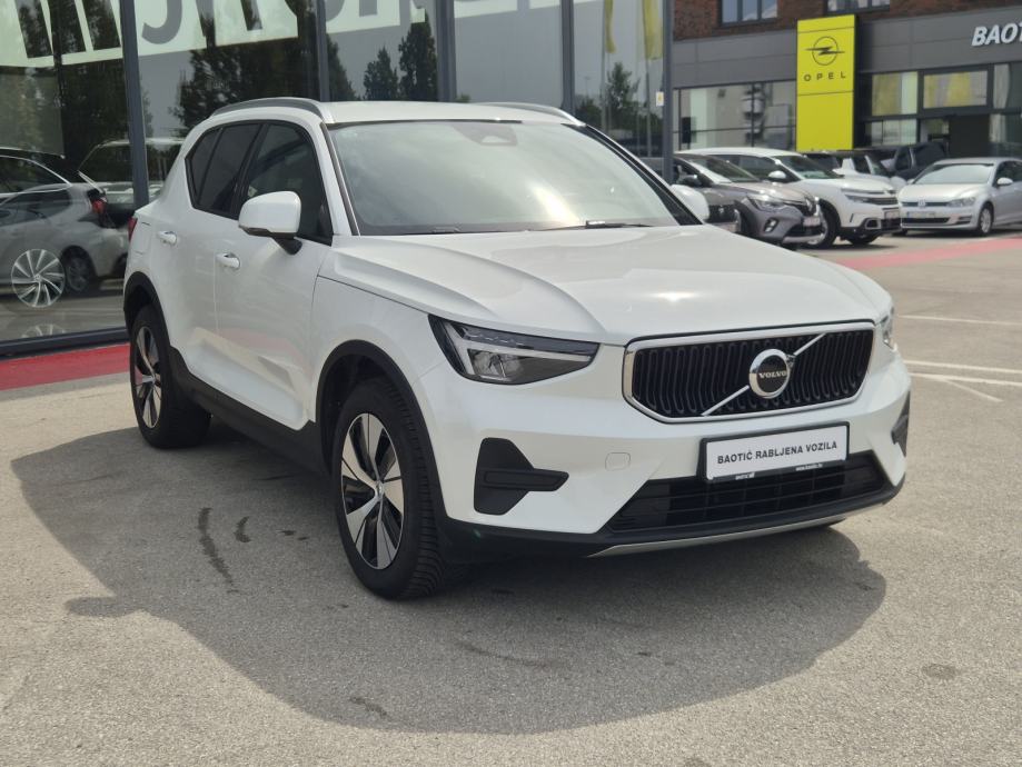 Volvo XC40 B3 Mild hybrid Petrol Core Automatik, fotografija 3