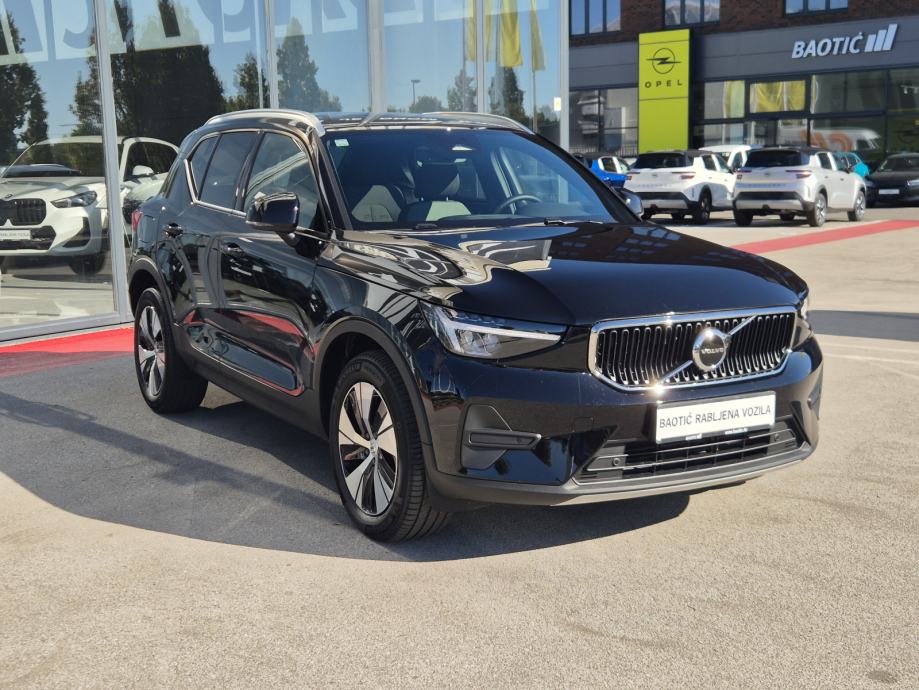 Volvo XC40 B3 Mild hybrid Petrol Core Automatik, fotografija 3