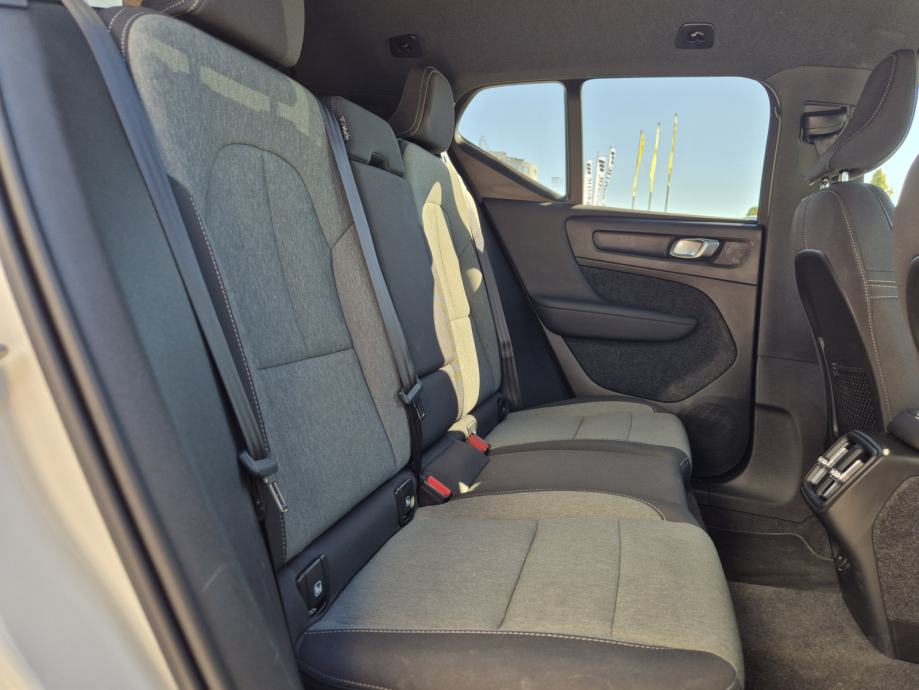 Volvo XC40 B3 Mild hybrid Petrol Core Automatik, fotografija 12