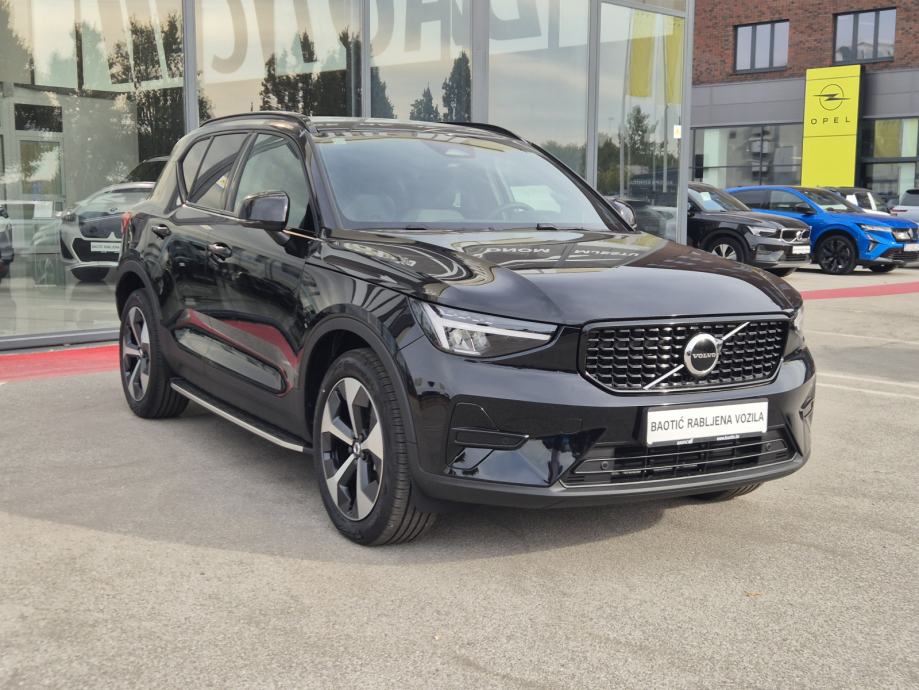 Volvo XC40 B3 Mild hybrid Plus Dark AT FWD DCT, fotografija 2