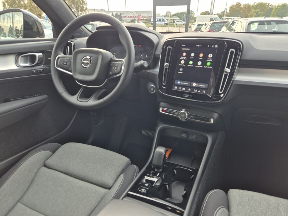 Volvo XC40 B3 Mild hybrid Plus Dark AT FWD DCT, fotografija 9