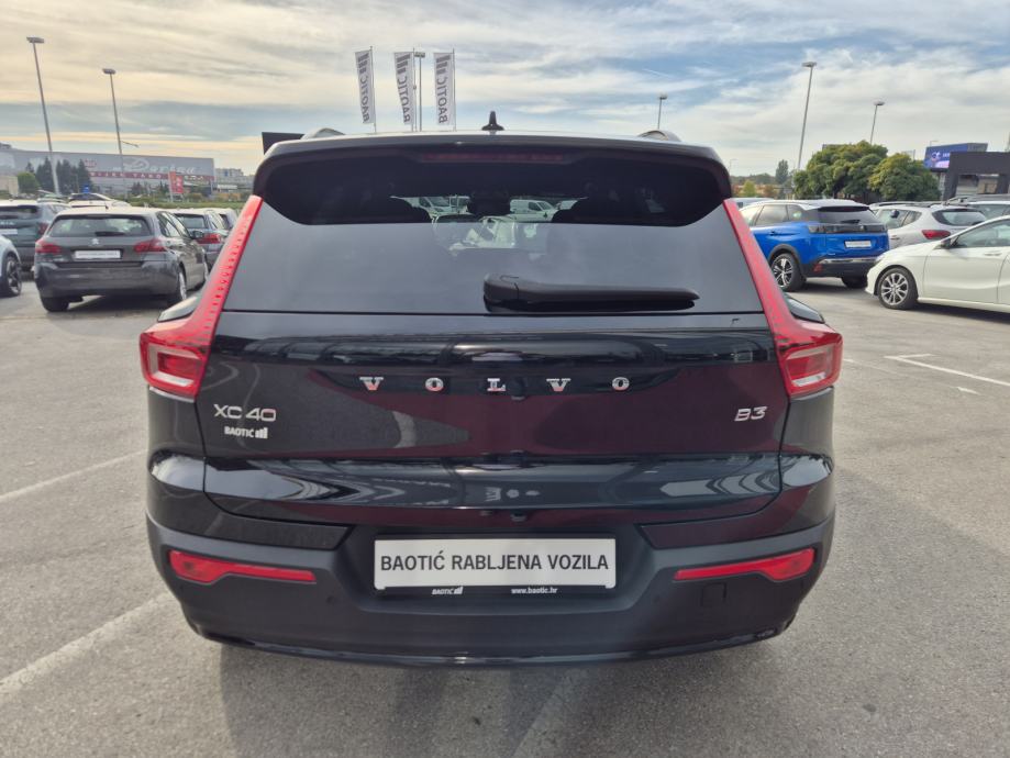 Volvo XC40 B3 Mild hybrid Plus Dark AT FWD DCT, fotografija 4