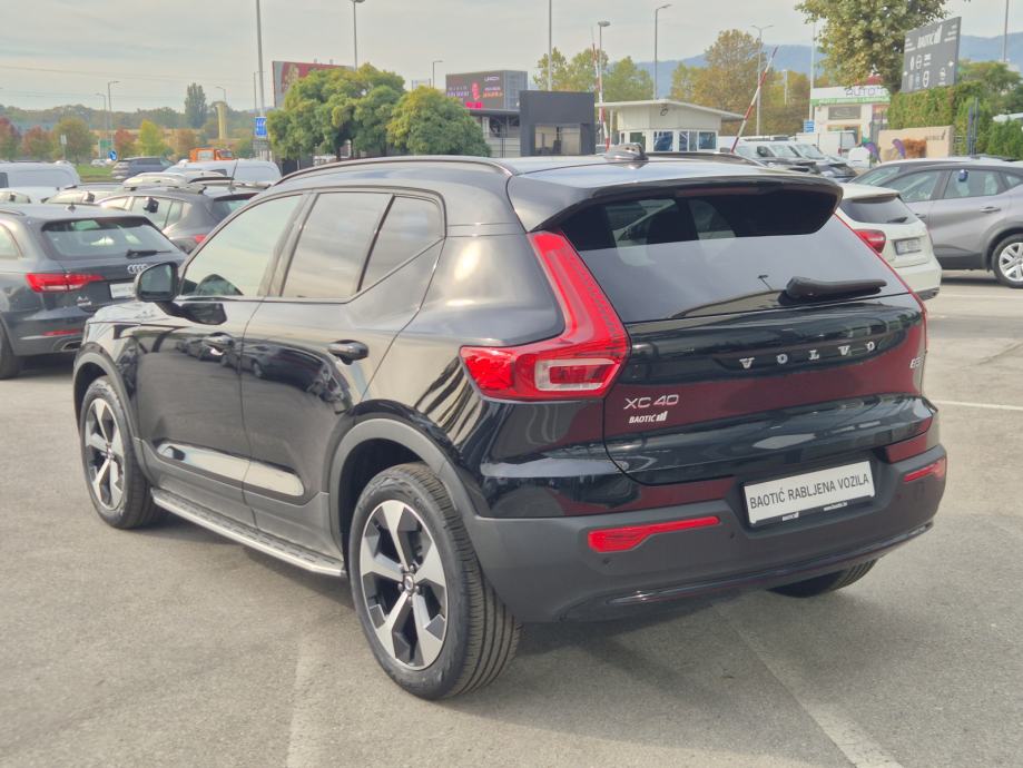 Volvo XC40 B3 Mild hybrid Plus Dark AT FWD DCT, fotografija 6