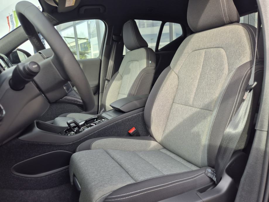 Volvo XC40 B3 Mild hybrid Plus Dark AT FWD DCT, fotografija 14