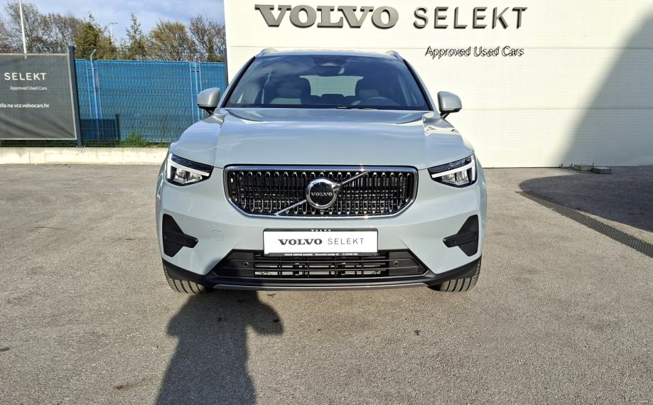 Volvo XC40 B3(P) CORE, NAV, KAMERA, TEMPOMAT, fotografija 2