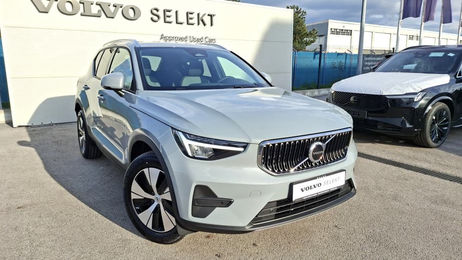 Volvo XC40 B3(P) CORE, NAV, KAMERA, TEMPOMAT, fotografija 3