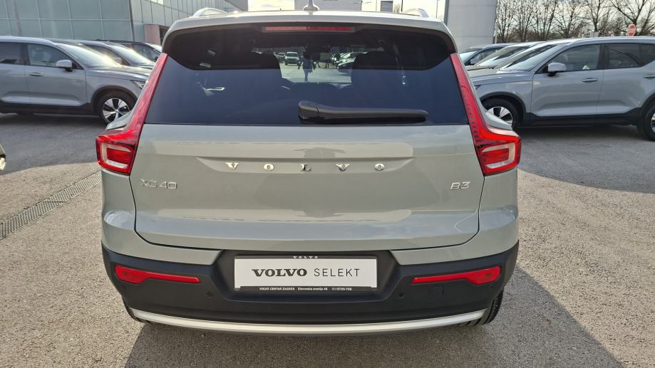 Volvo XC40 B3(P) CORE, NAV, KAMERA, TEMPOMAT, fotografija 8