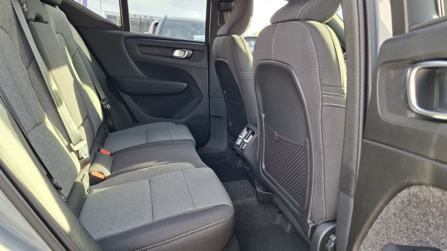Volvo XC40 B3(P) CORE, NAV, KAMERA, TEMPOMAT, fotografija 18